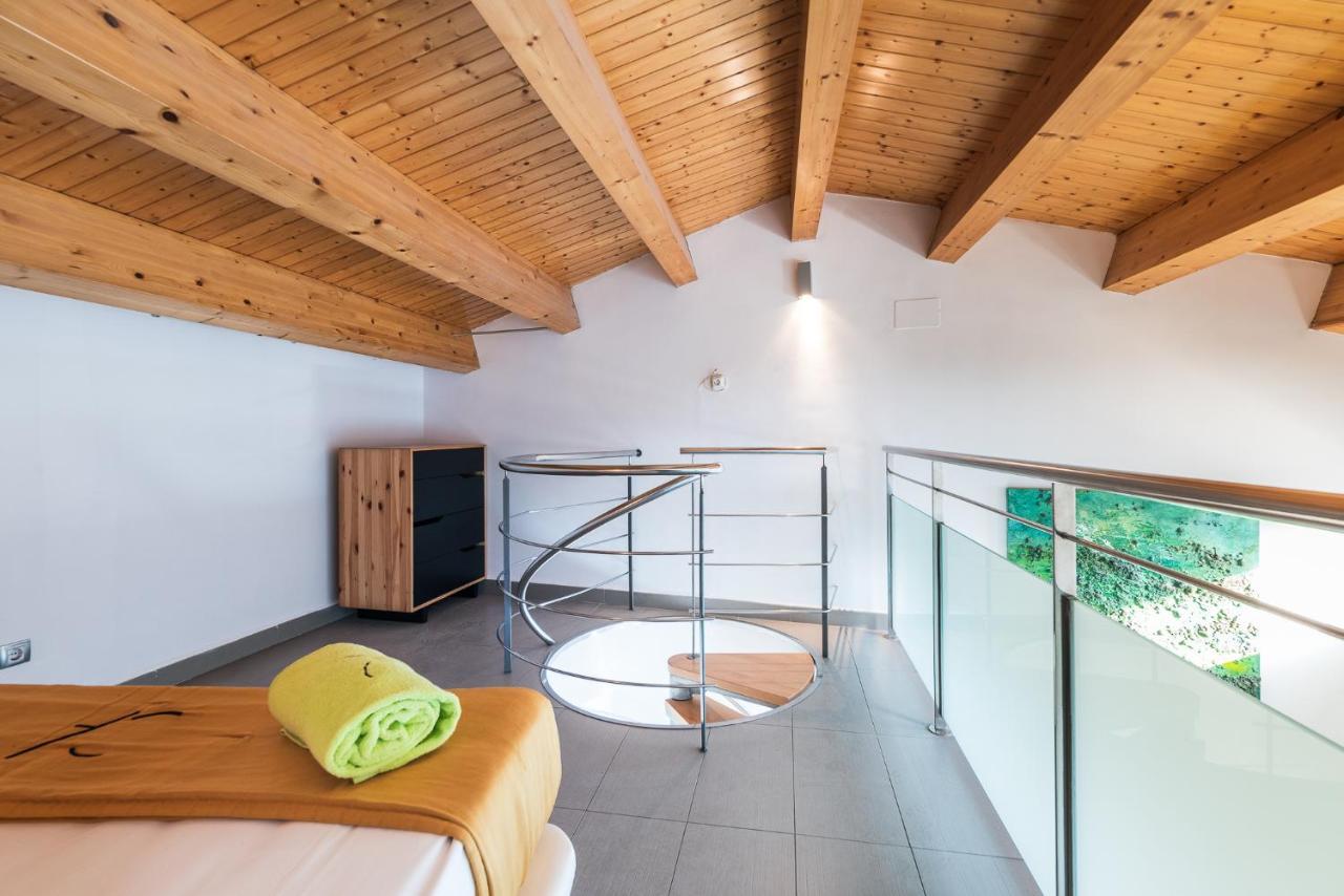 Aparthotel Las Palmeras Castelldefels Zewnętrze zdjęcie